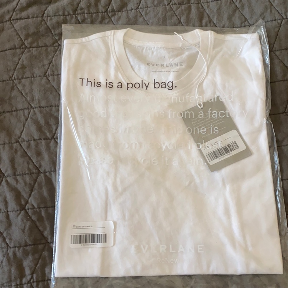 Everlane white size small organic cotton crew.